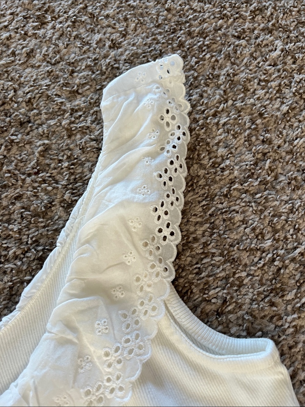 GAP White Eyelet Ruffle Off-Shoulder Tank - Picture 3 of 5